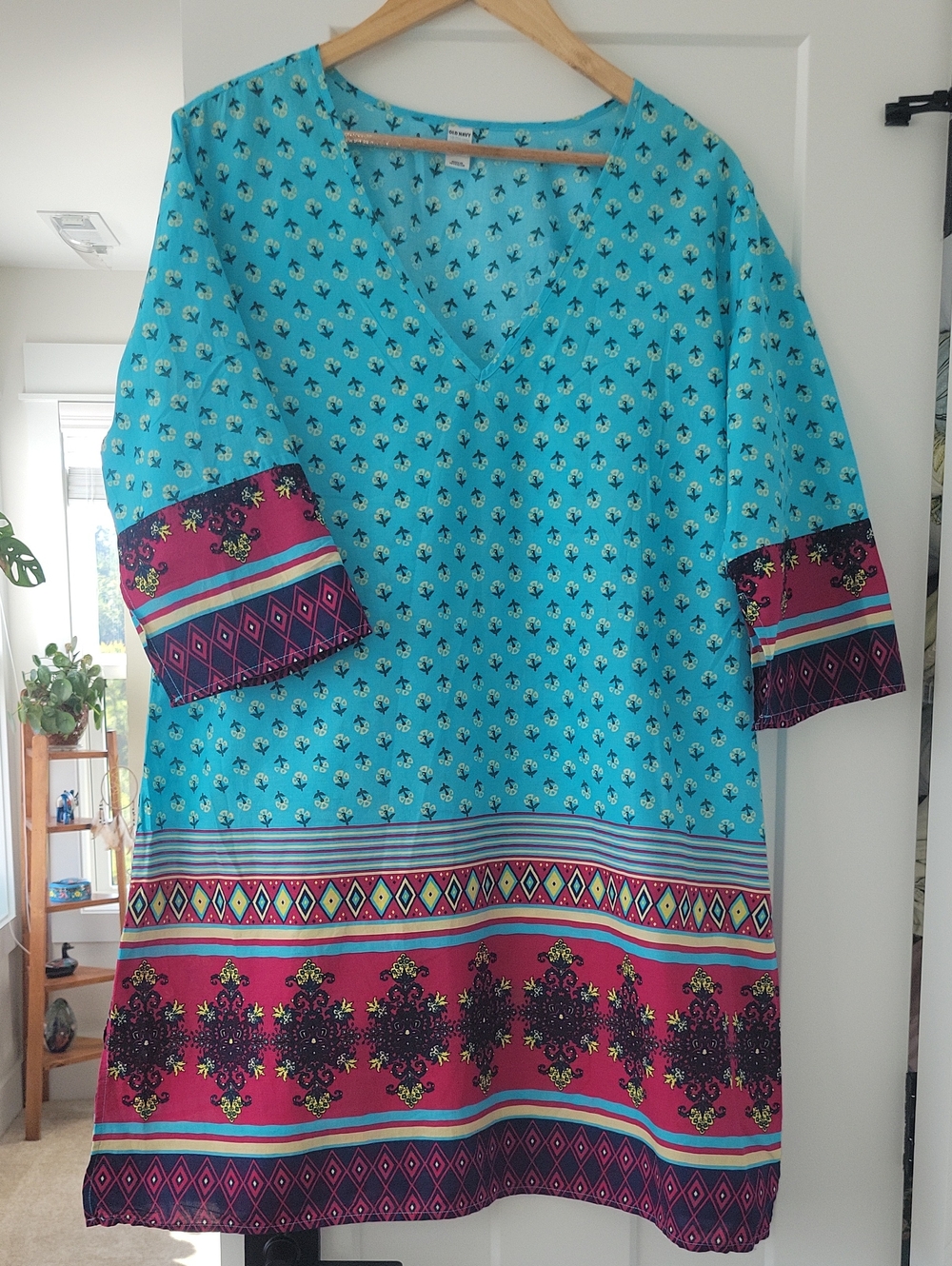 Old Navy Turquoise V-Neck Beach Tunic  Dress with Deep Pink Accent Border